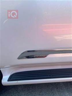 تۆیۆتا لاند کروزەر